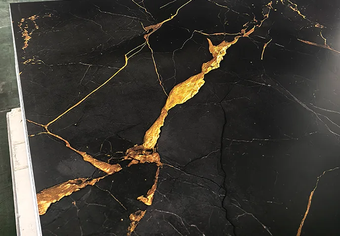 Výhody karbónového krištáľového nástenného panelu.