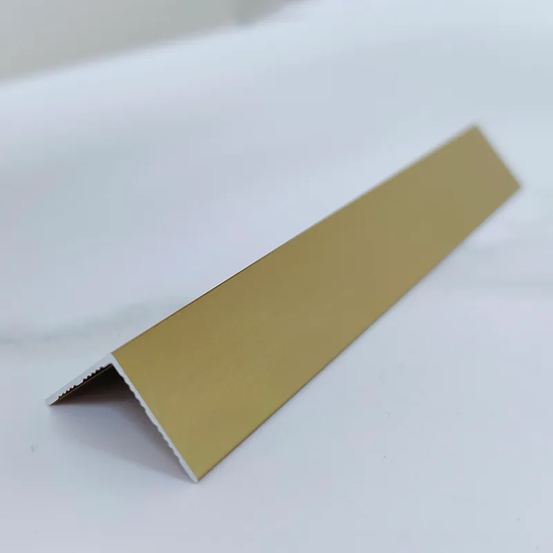 Orezanie v pravom uhle 90°